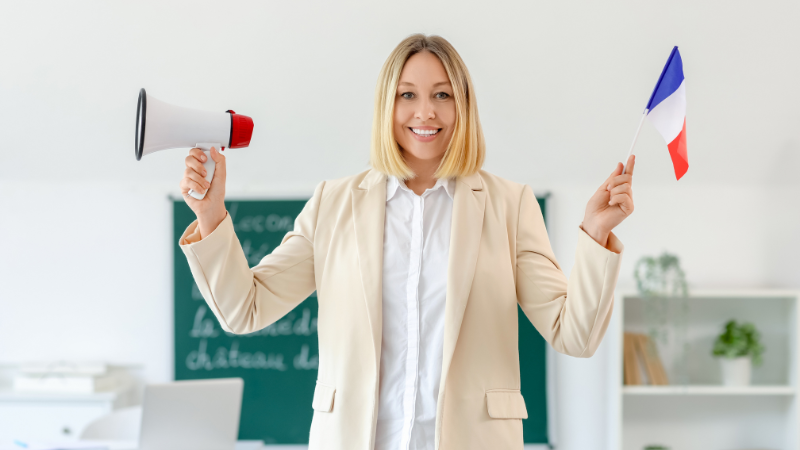 Aprende a negociar con clientes franceses: lenguaje, cultura y ejemplos reales para empresas exportadoras en mercados francófonos.